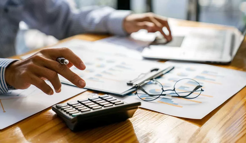 Internal Audit Ultimate Guide: Basic Practices to Future Trends 7 business-analyst-team-checking-in-financial-statem-regulatory-Compliance-Issues